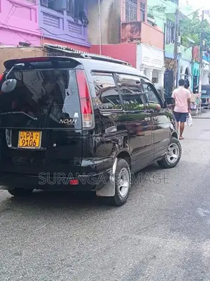 Toyota Noah KR42 2002 Van (Used)