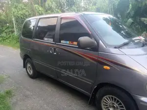 Nissan Serena 1993 Van (Used)