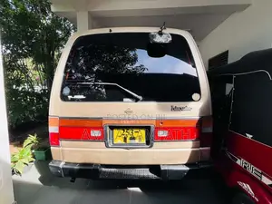 Nissan Caravan 1994 Van (Used)