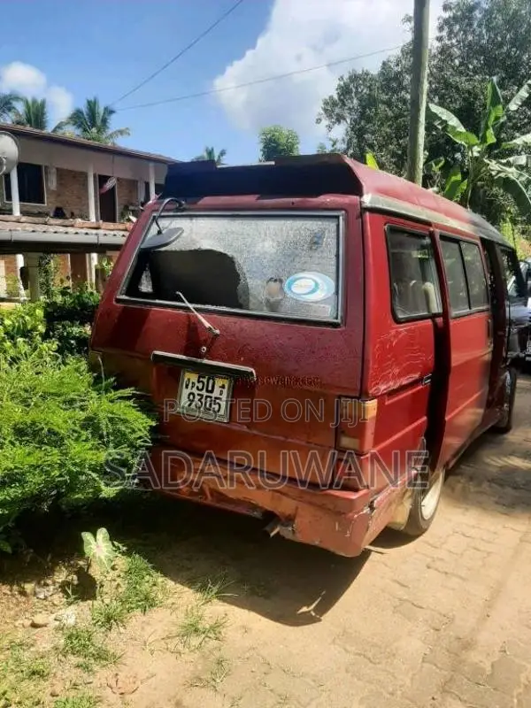 Mitsubishi L300 1984 Van (Used)