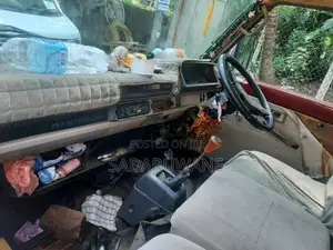 Mitsubishi L300 1984 Van (Used)