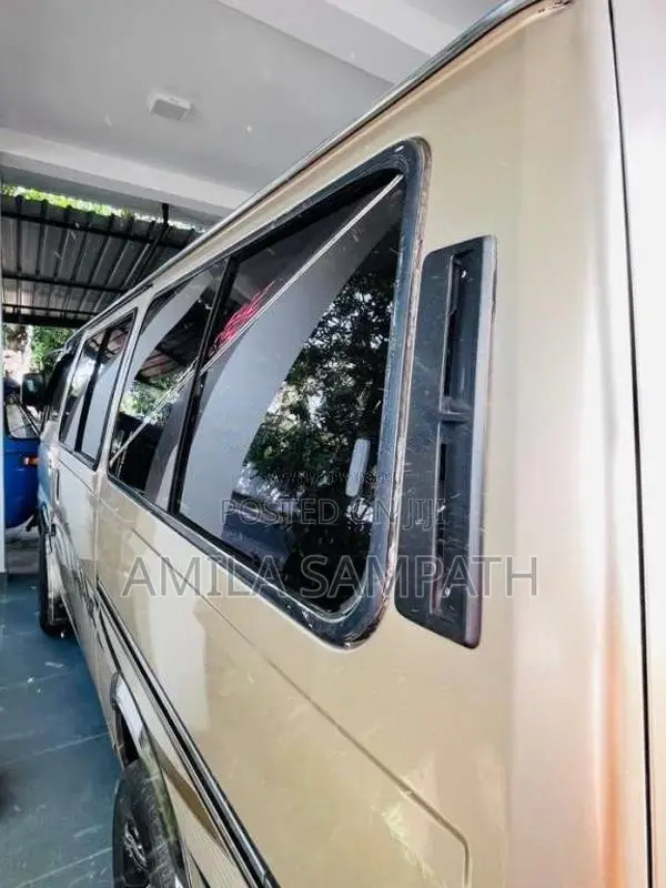 Nissan Caravan 1994 Van (Used)