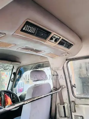 Nissan Caravan 1994 Van (Used)