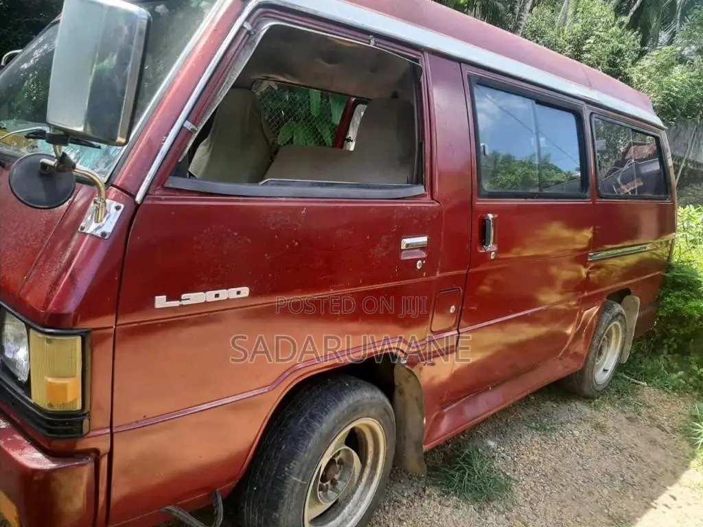 Mitsubishi L300 1984 Van (Used)