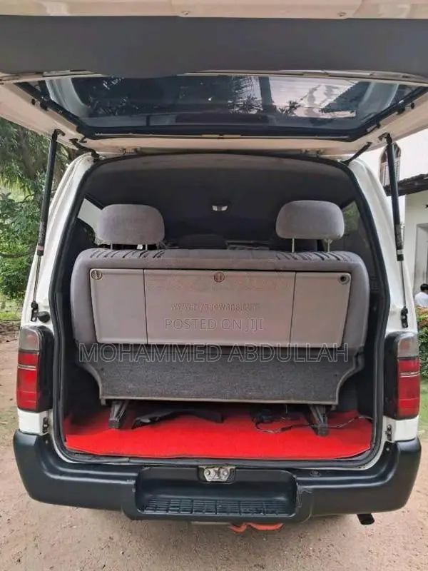 Toyota Dolphin 1999 Van (Used)