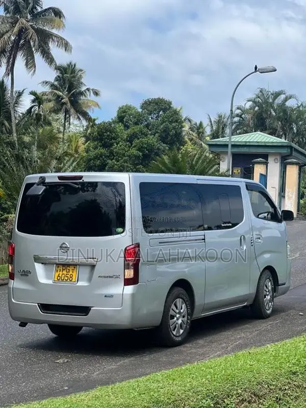 Nissan NV350 Premium GX 2014 Van (Used)