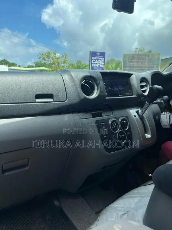 Nissan NV350 Premium GX 2014 Van (Used)