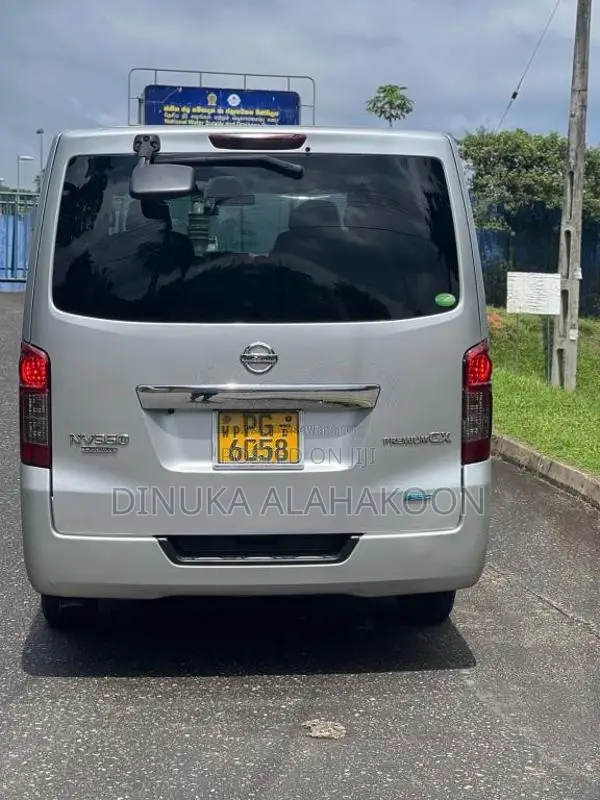 Nissan NV350 Premium GX 2014 Van (Used)