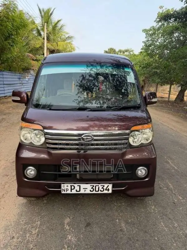 Daihatsu Hijet 2015 Van (Used)