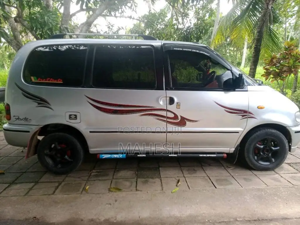 Nissan Serena Vx 1995 Van (Used)