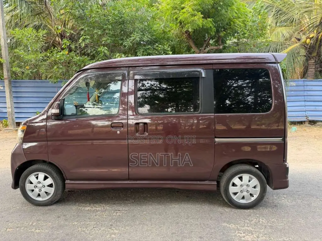 Daihatsu Hijet 2015 Van (Used)
