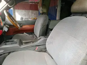 Nissan Serena Vx 1995 Van (Used)