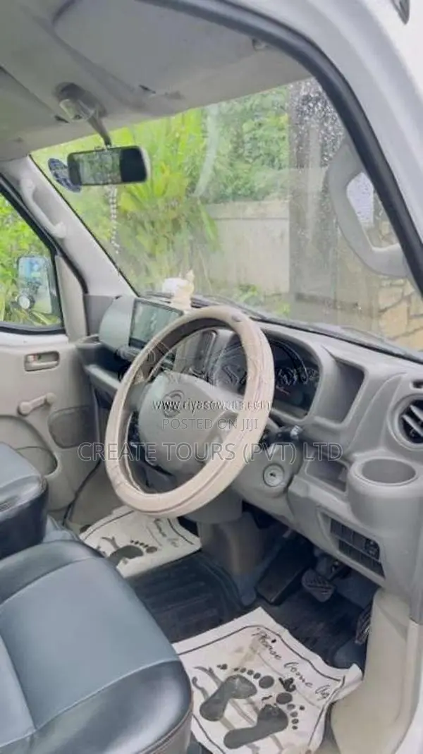 Nissan Clipper 2017 Van (Used)