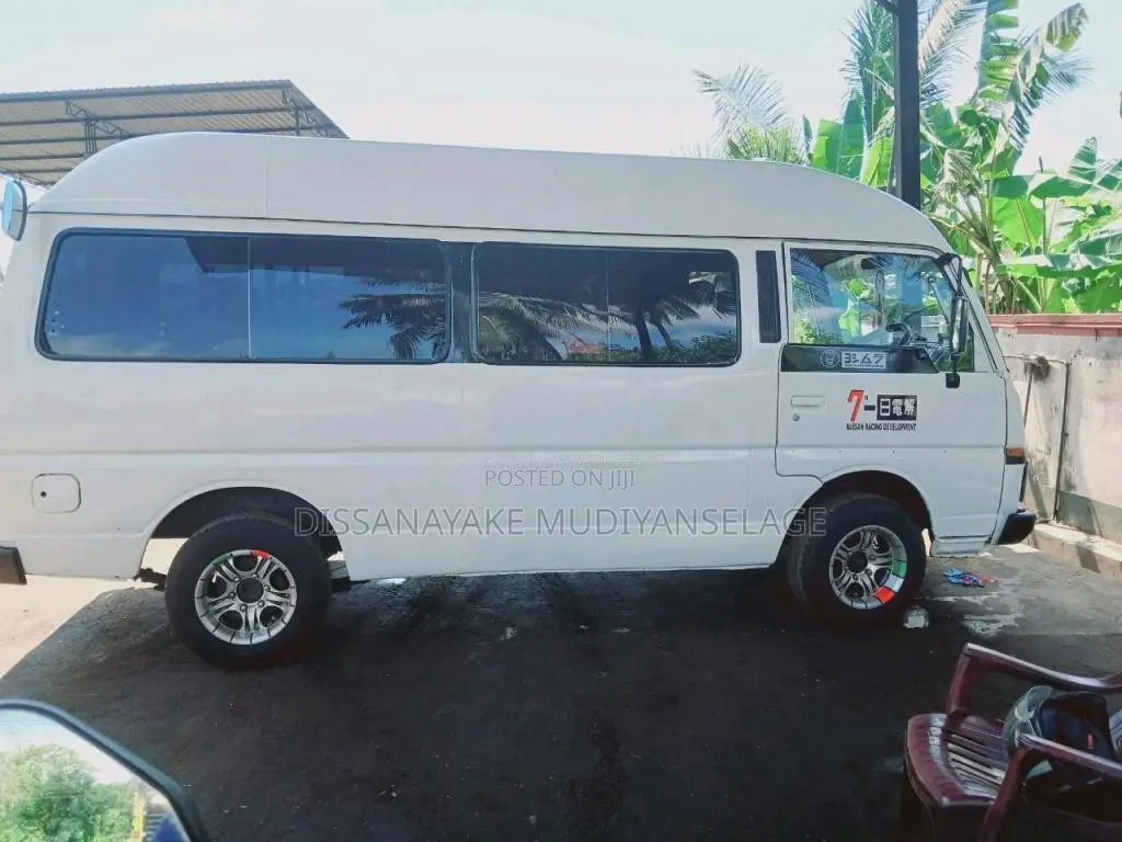 Nissan Vrg23 1981 Van (Used)