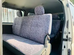 Nissan Caravan E25 2009 Van (Used)