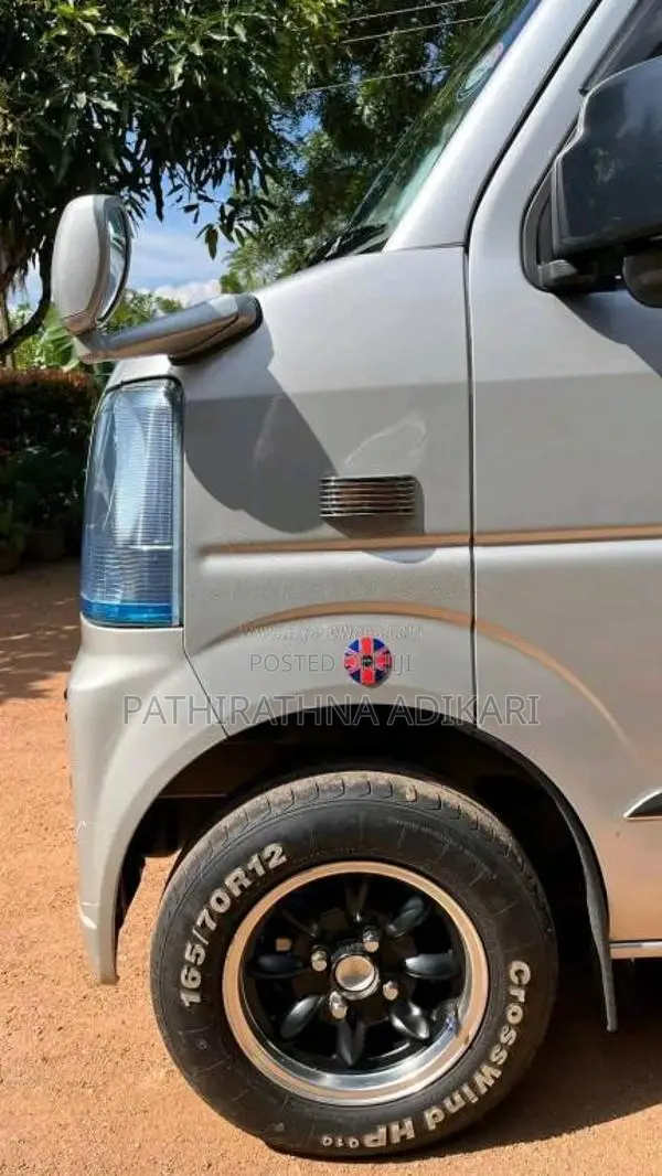 Nissan DA 64 2018 Van (Used)