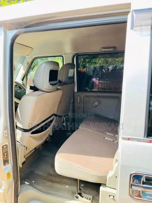 Nissan DA 64 2018 Van (Used)