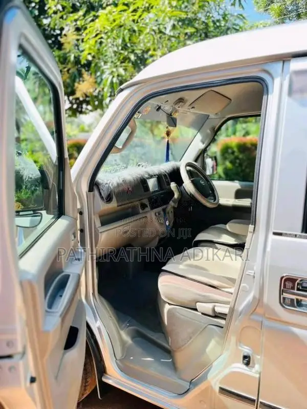 Nissan DA 64 2018 Van (Used)