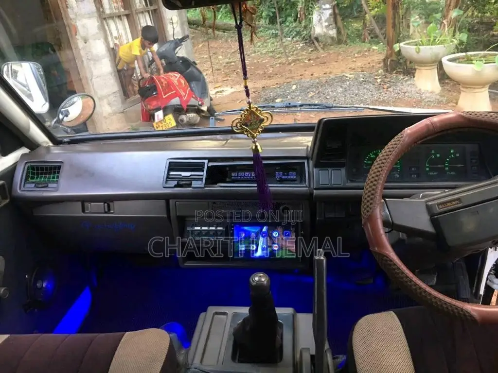 Nissan Vanette 1996 Van (Used)