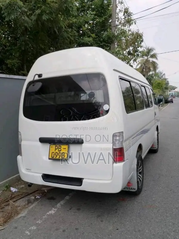 Nissan E25 2002 Van (Used)