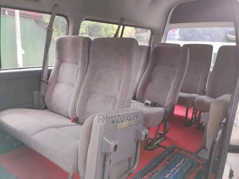 Nissan E25 2002 Van (Used)
