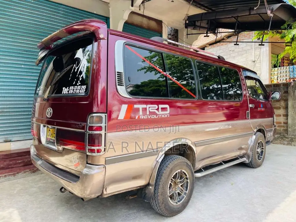 Toyota Dolphin 1990 Van (Used)