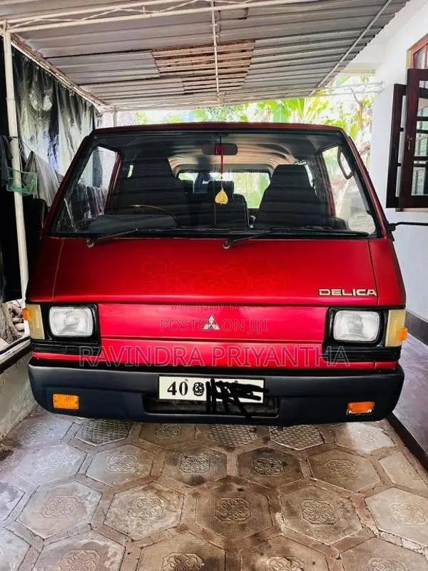 Mitsubishi L300 1985 Van (Used)