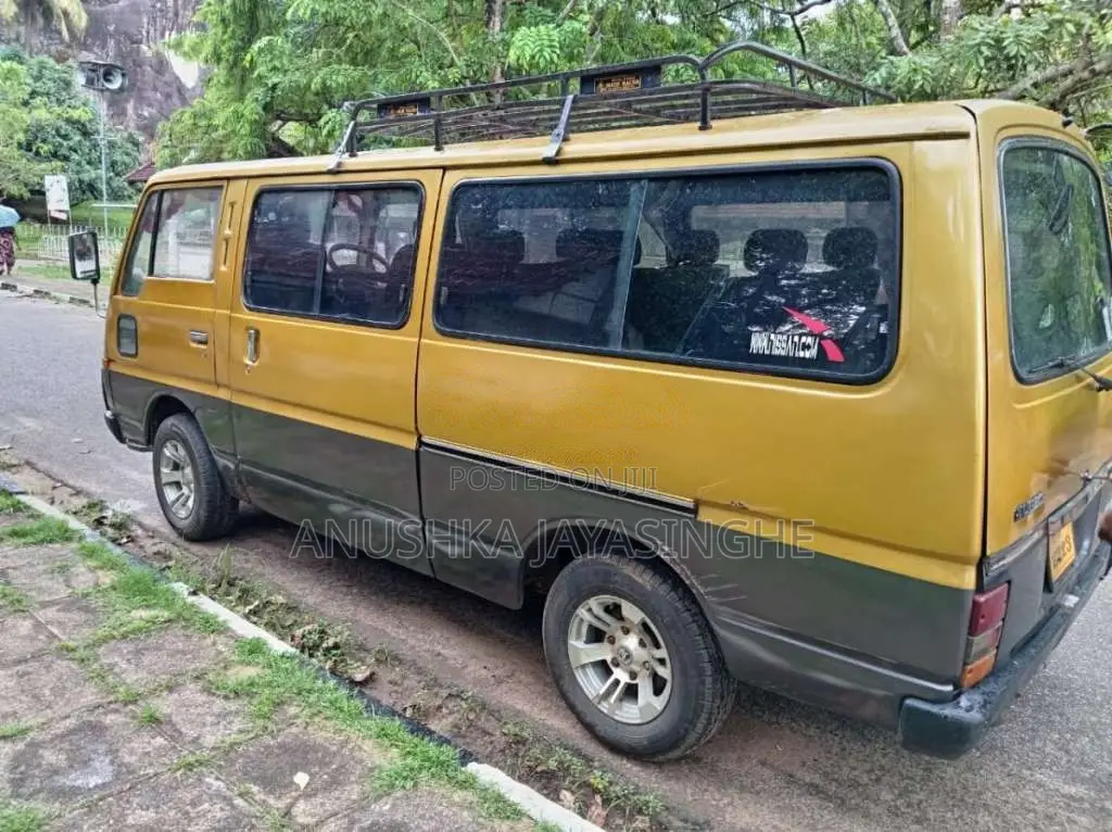Nissan Vrg 1984 Van (Used)