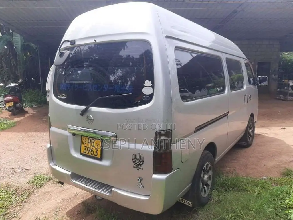 Nissan Caravan 2004 Van (Used)