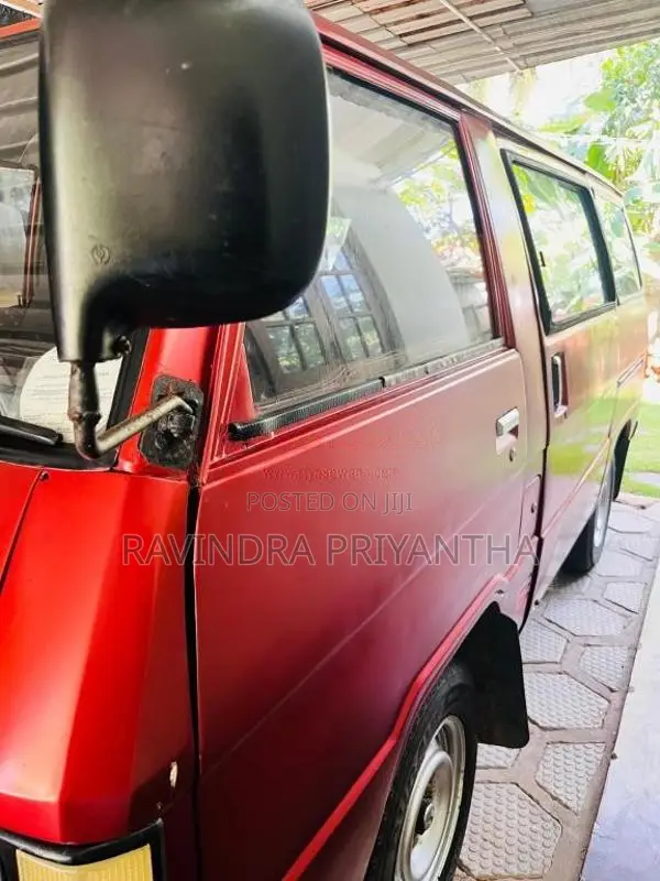 Mitsubishi L300 1985 Van (Used)