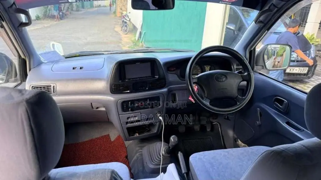 Toyota TownAce Cr 52 Noah 1999 Van (Used)