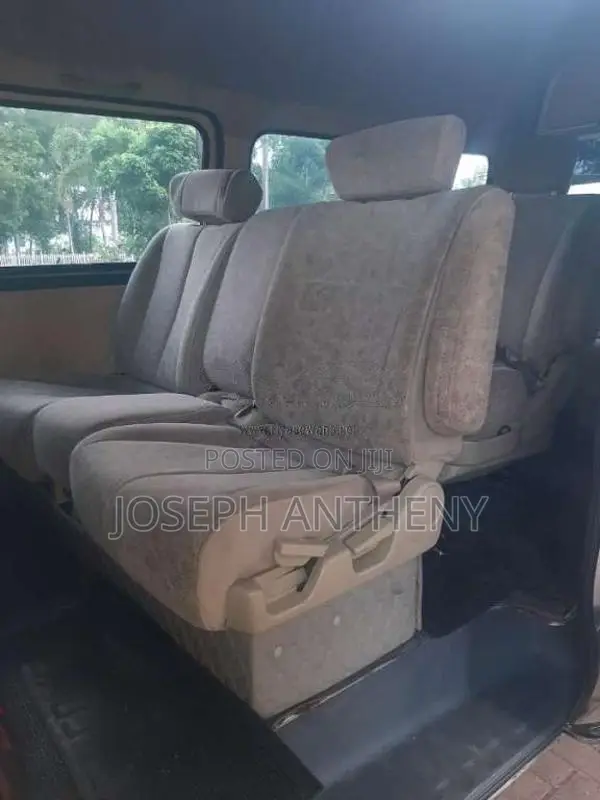 Nissan Caravan 2004 Van (Used)