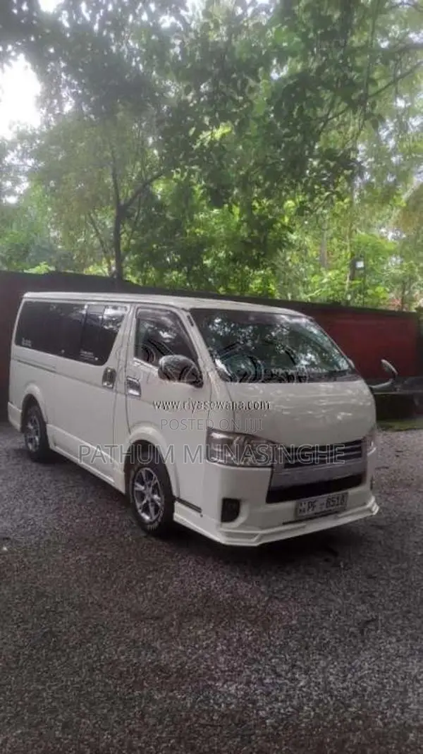 Toyota KDH 2011 Van (Used)