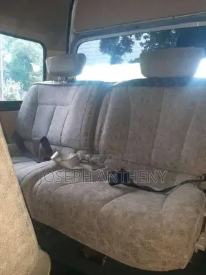 Nissan Caravan 2004 Van (Used)