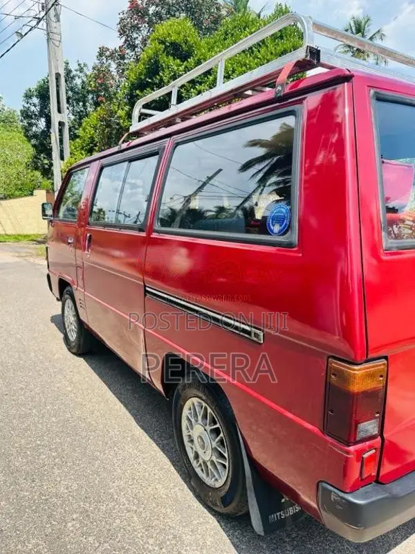 Mitsubishi L300 1984 Van (Used)