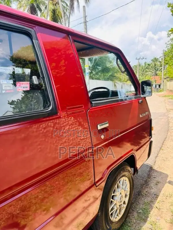 Mitsubishi L300 1984 Van (Used)