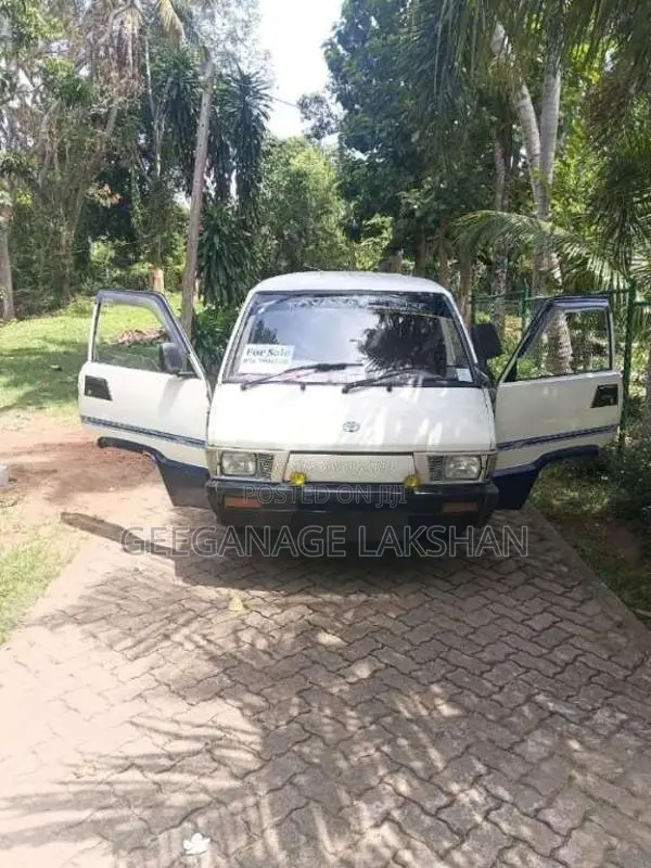 Toyota TownAce 1987 Van (Used)