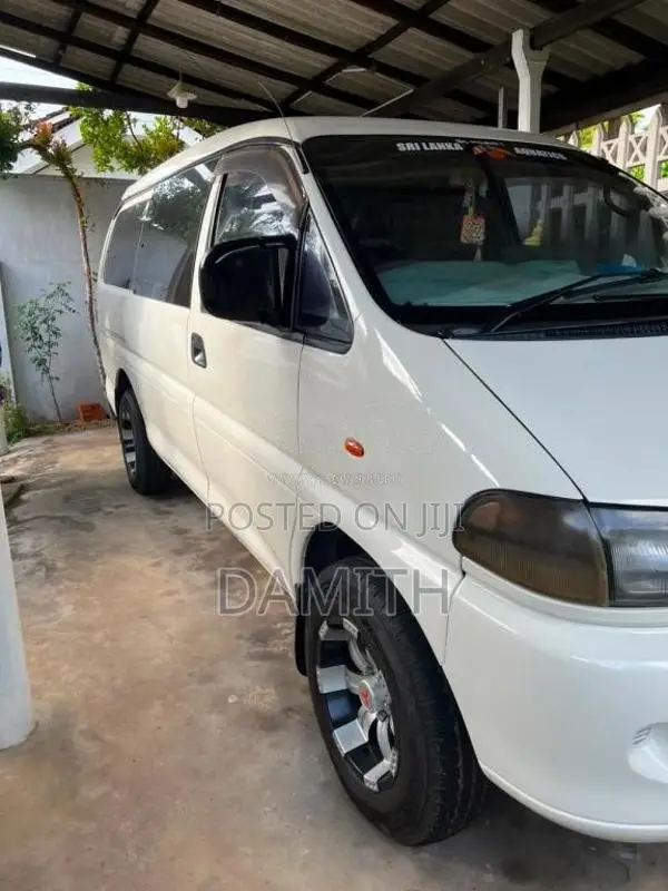 Mitsubishi SpaceL400 1996 Van (Used)