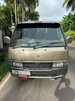 Nissan Caravan 1999 Van (Used)