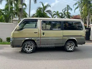 Nissan Caravan 1999 Van (Used)
