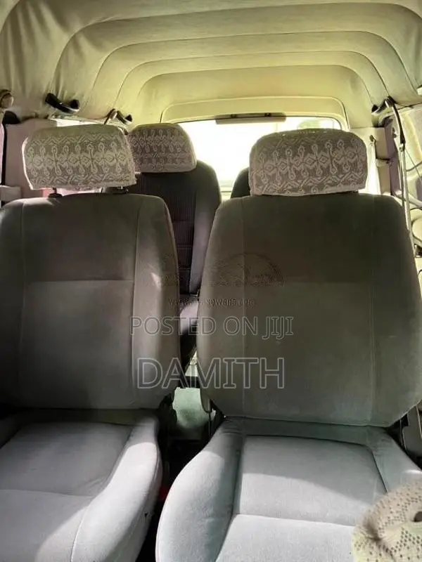 Mitsubishi SpaceL400 1996 Van (Used)