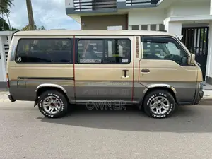 Nissan Caravan 1999 Van (Used)