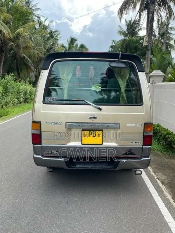 Nissan Caravan 1999 Van (Used)