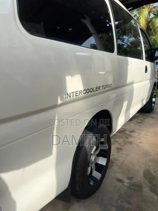 Mitsubishi SpaceL400 1996 Van (Used)