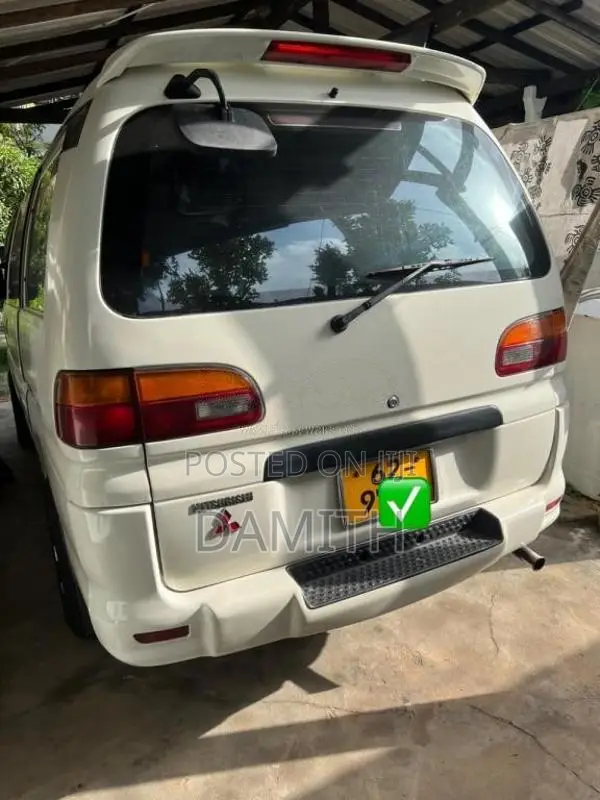 Mitsubishi SpaceL400 1996 Van (Used)