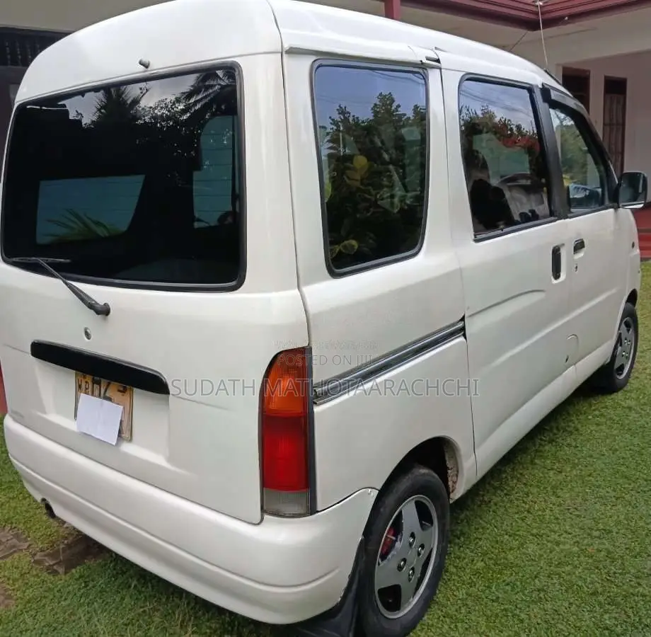 Daihatsu Hijet S200 1999 Van (Used)