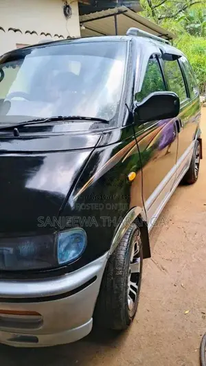 Nissan Serena 1997 Van (Used)