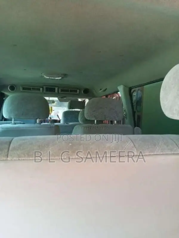 Nissan E25 2003 Van (Used)