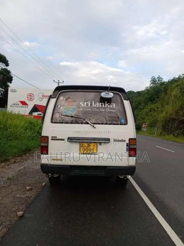 Nissan E24 1999 Van (Used)