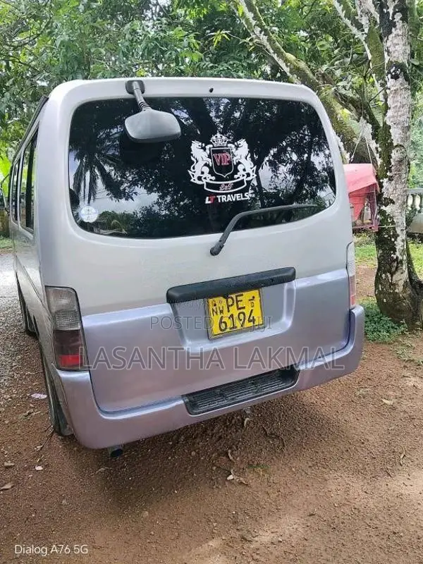 Nissan E25 2003 Van (Used)